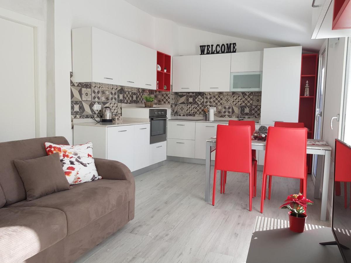 Casaviva - Casa Vacanze A Ceriale Con Terrazza Exteriör bild